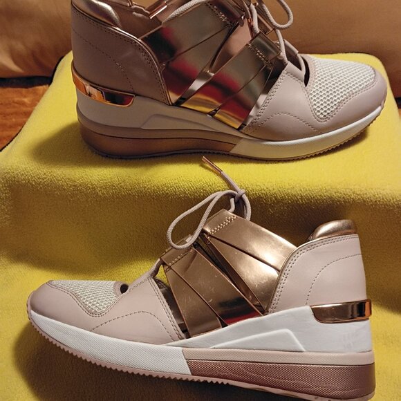 Michael Kors Beckett Rose Gold /Pink Lady, Wadge Heel, Sandal, Sneakers, Size 7 - Picture 4 of 15